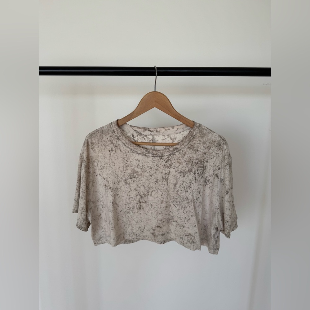 lululemon athletica Beige Marble-Print Crop Top